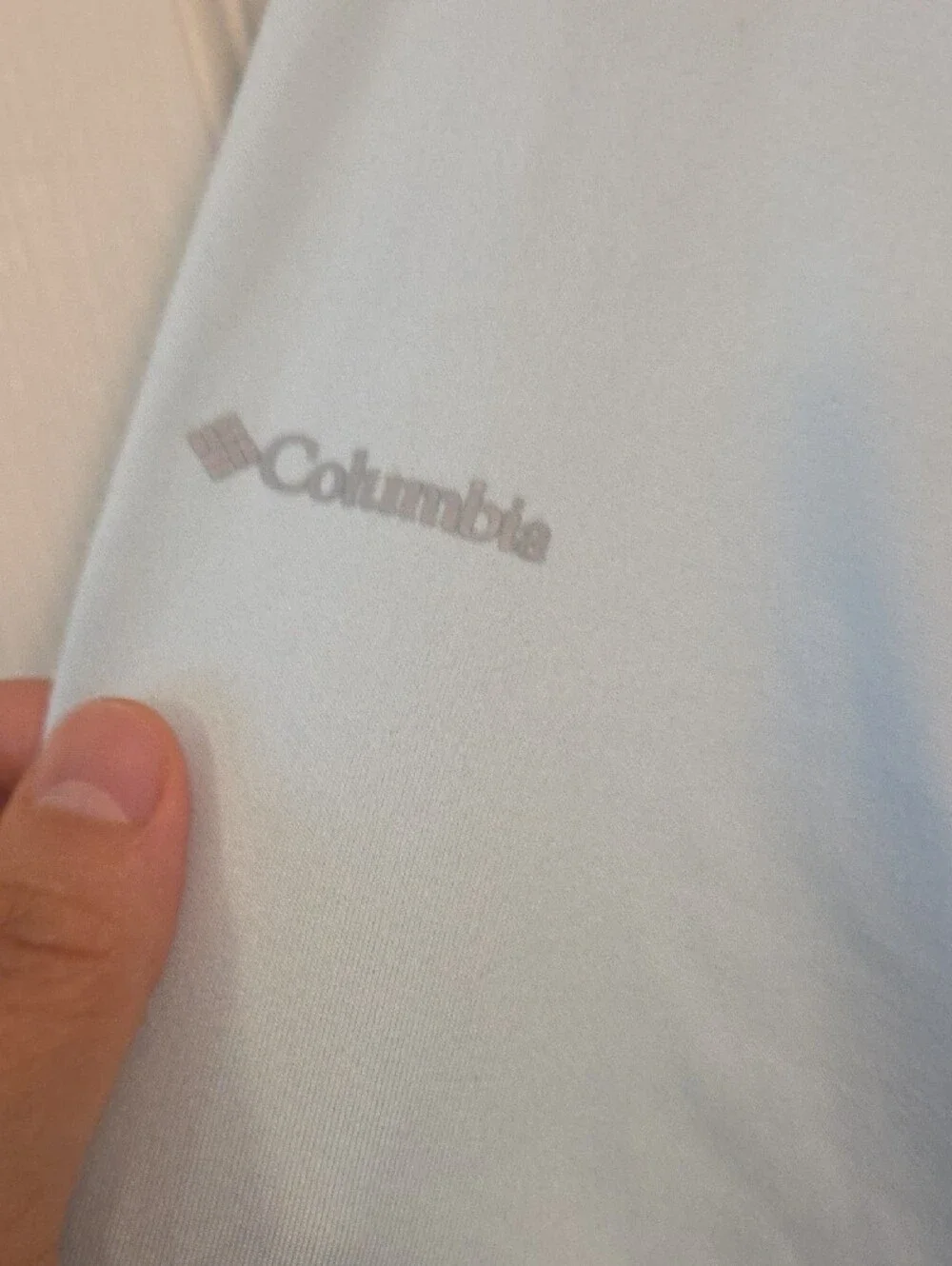 Columbia Light Blue Striped Long-Sleeve Performance Top Size Medium
